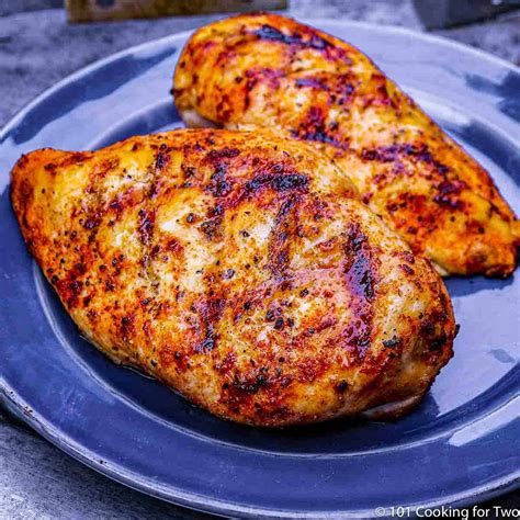 cooking chicken breast on bbq on gas grill